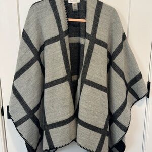 Calvin Klein Black and Gray Patterned Wrap